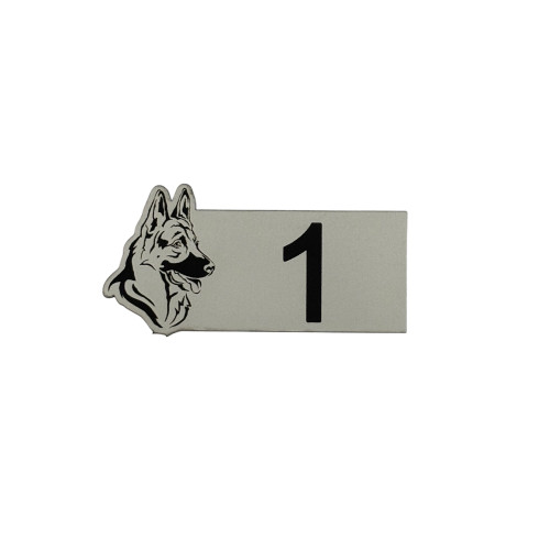 Numéro de boite aux lettres avec une forme de chien
