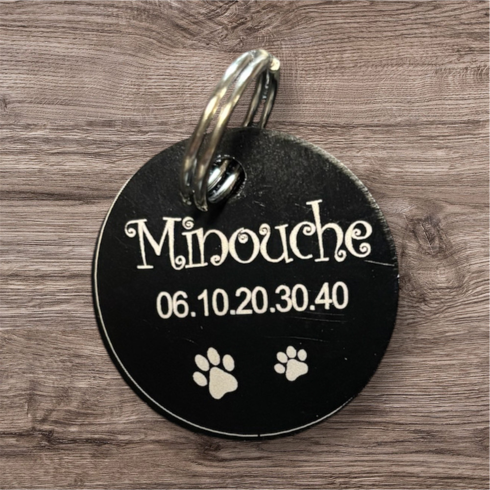 Médaillon animaux en alu noir à personnaliser