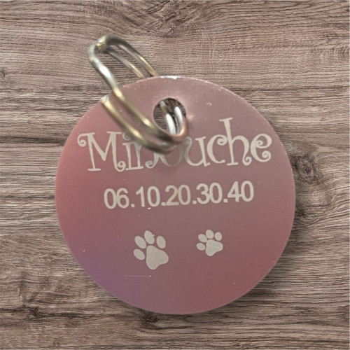Médaillon animaux en alu rose à personnaliser